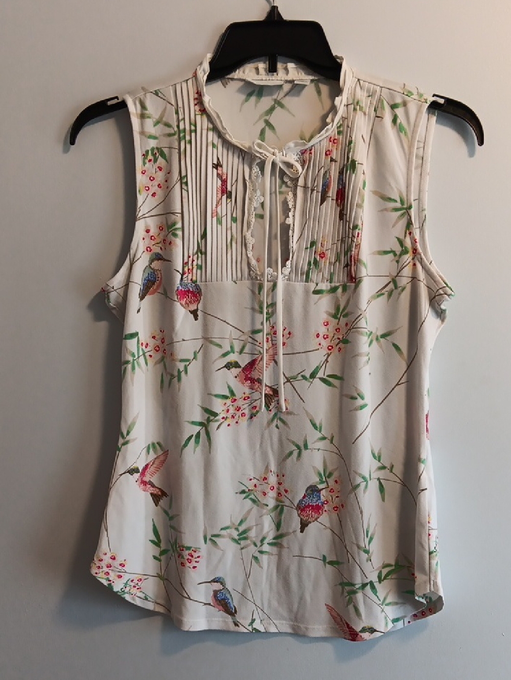 New York & Company Cream Sleeveless Bird-Print Pintuck Tie Blouse